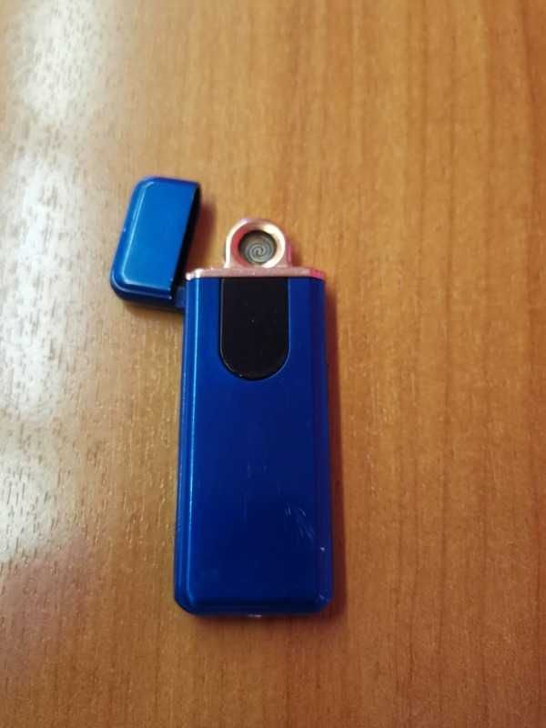 Ветрозащитная беспламенная зажигалка с двойной дугой