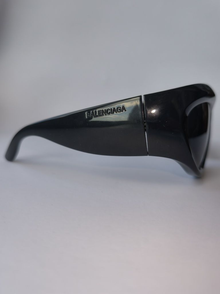 Солнцезащитные очки Balensiaga BB0228S