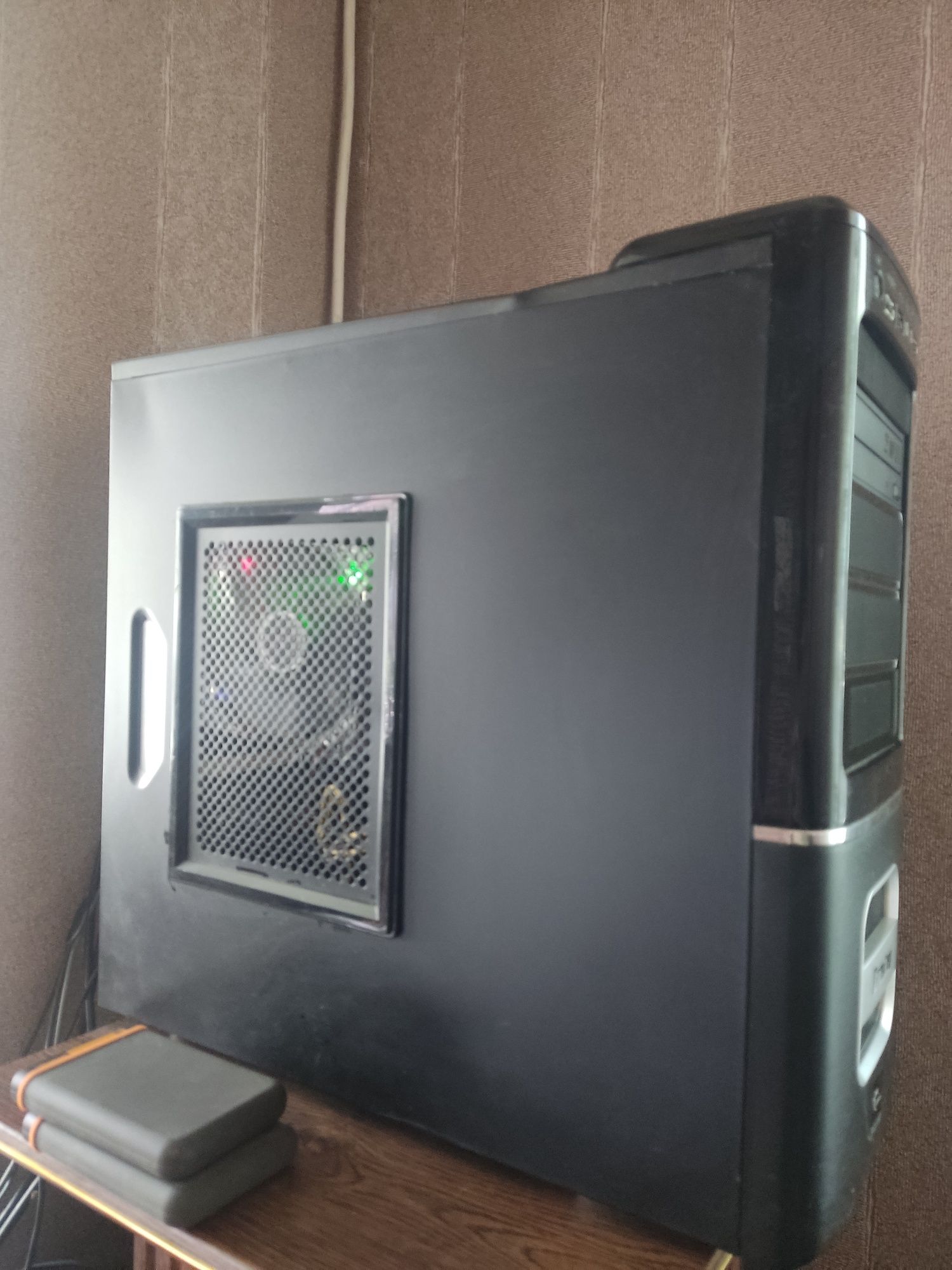 Ryzen 5500, GTX1080, DDR4 32х2Gb, SSD 500 Gb