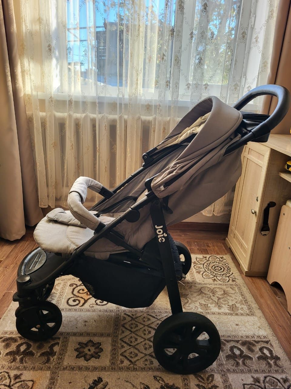 Продам детскую коляску
