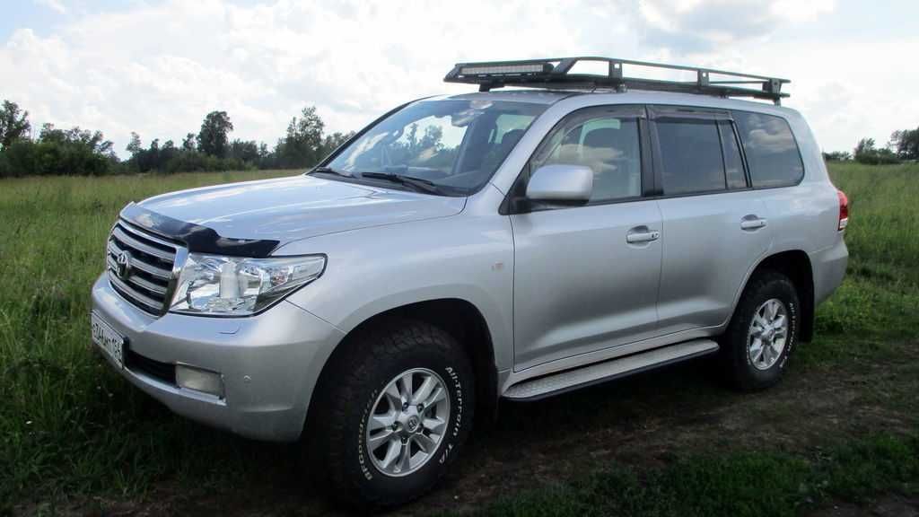 Багажник экспедиционный на Land Cruser 200 + прожектор в подарок