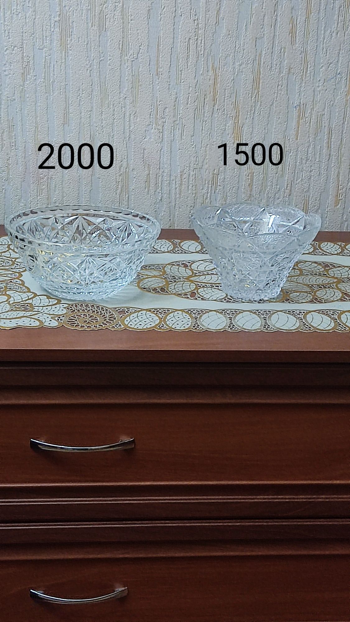 Чайные сервиз 5000,хрусталь разная,креманки пластик1000