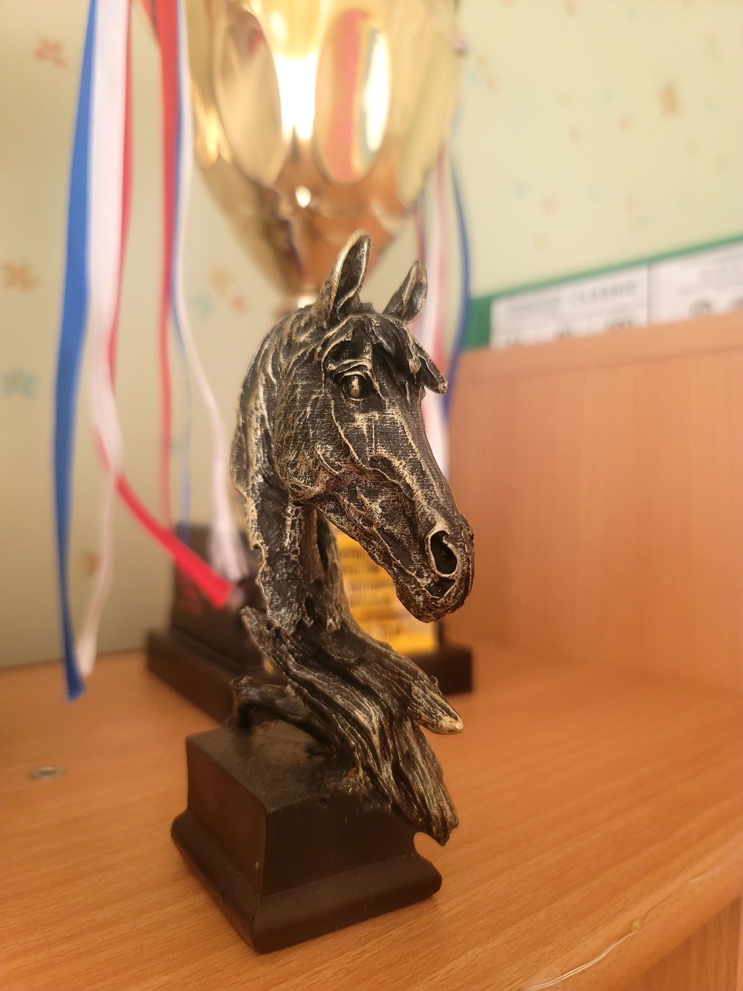 Статуетка головы Лошади. Сделана из высокопрочного гипса