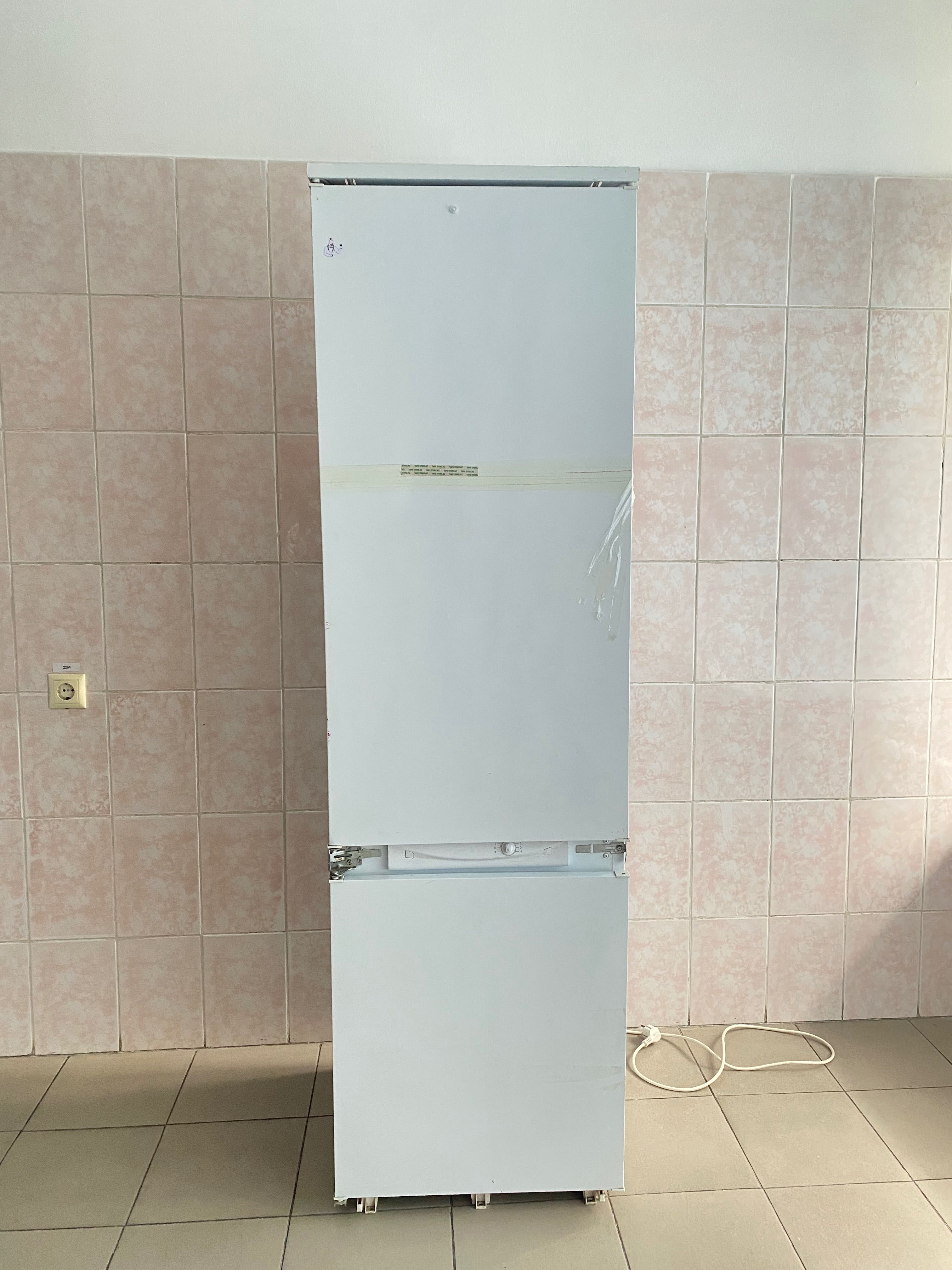 Б/У продается холодильник