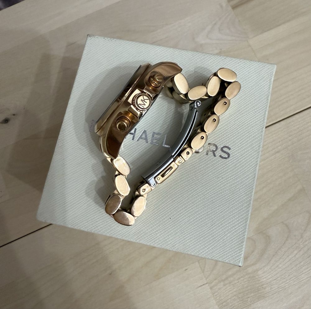 Женские часы Michael Kors MK5799