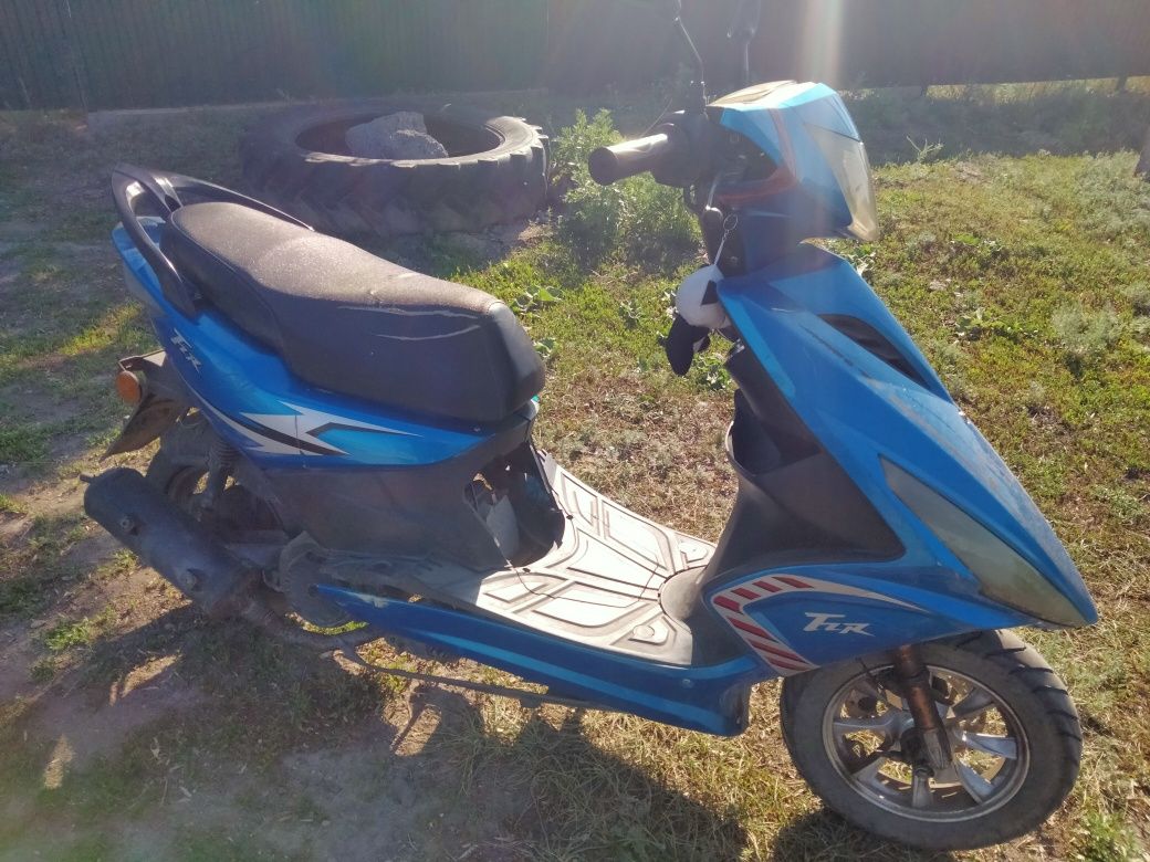 Скутер 125 кубов