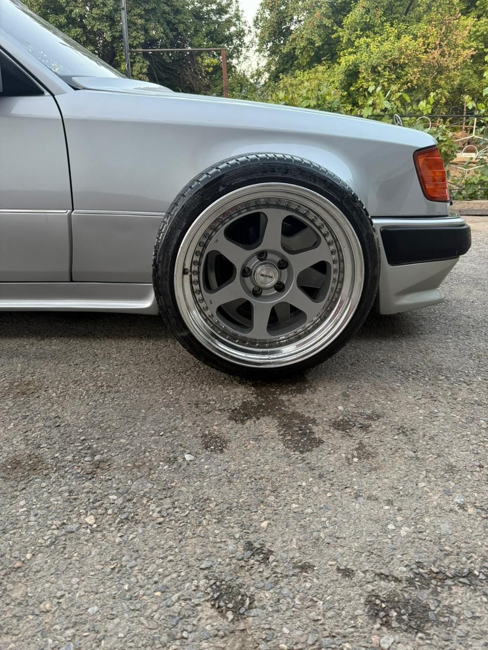 Колесо на Mercedes w124