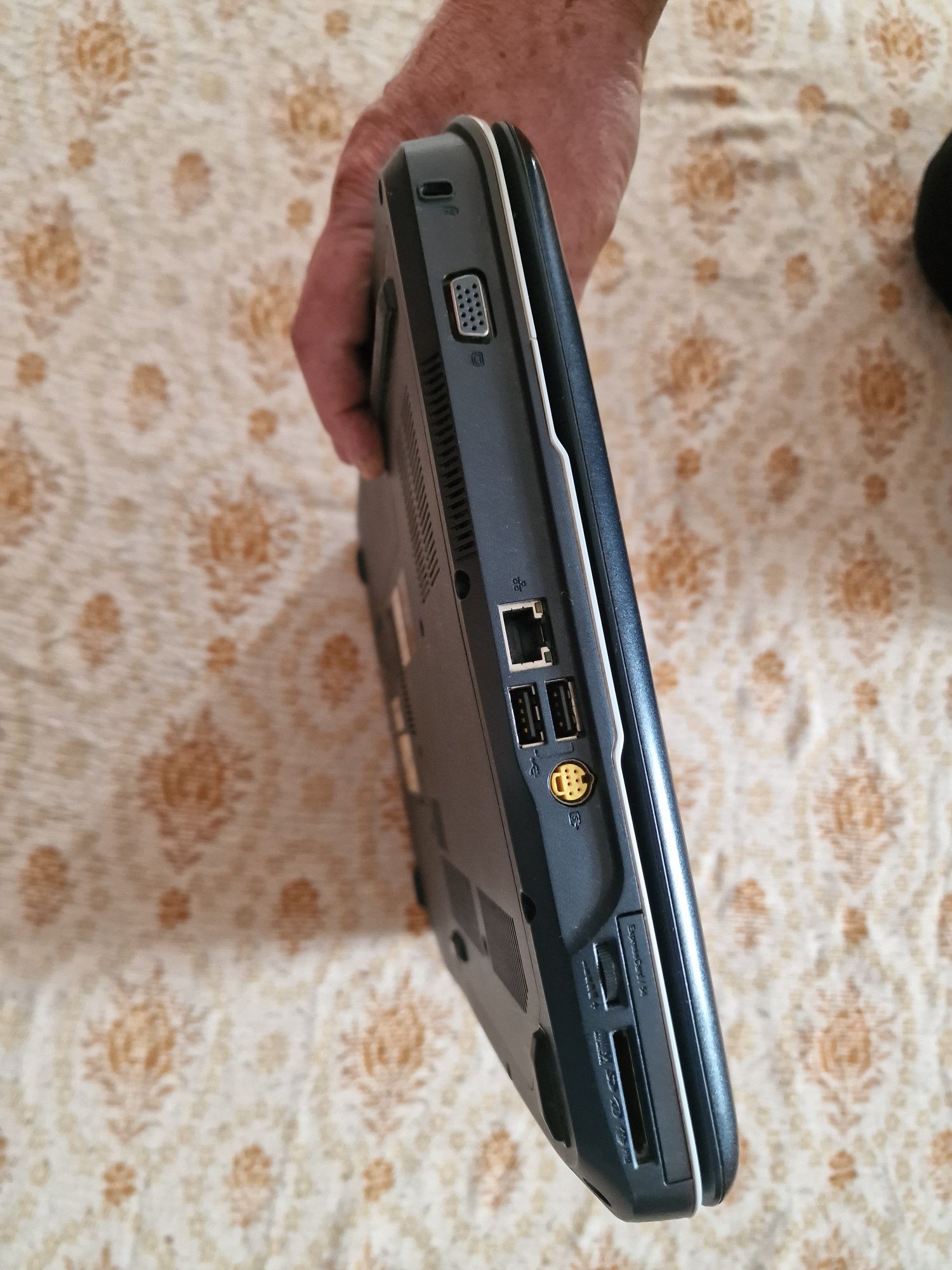 Продам ноутбук acer