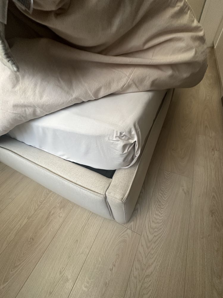 Продам дизайнерскую кровать