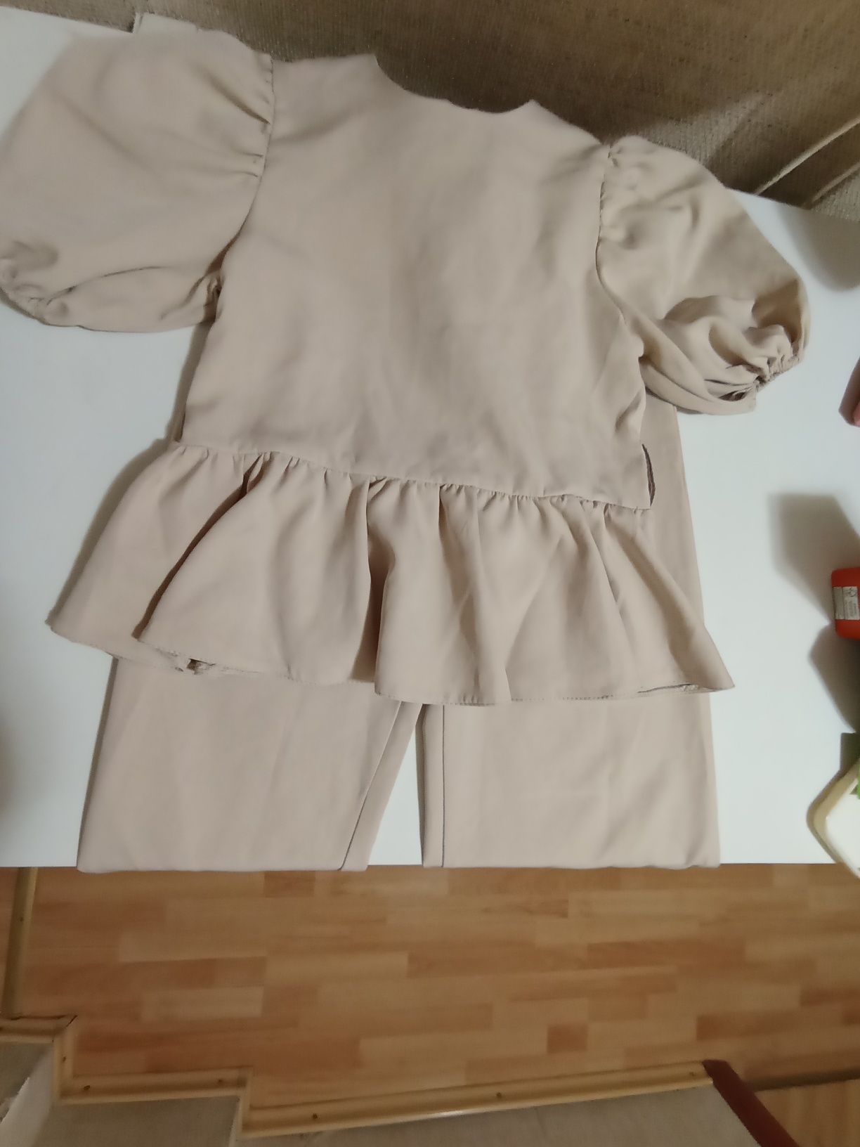продам детский костюм на девочку