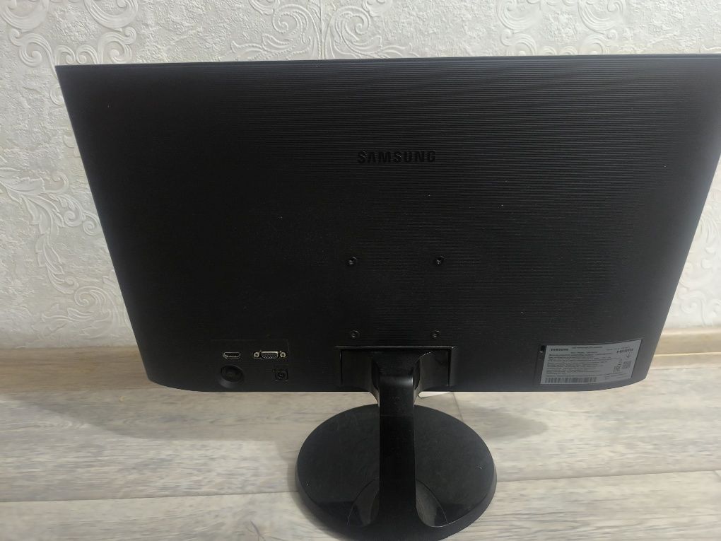 Монитор SAMSUNG 22 дюйма