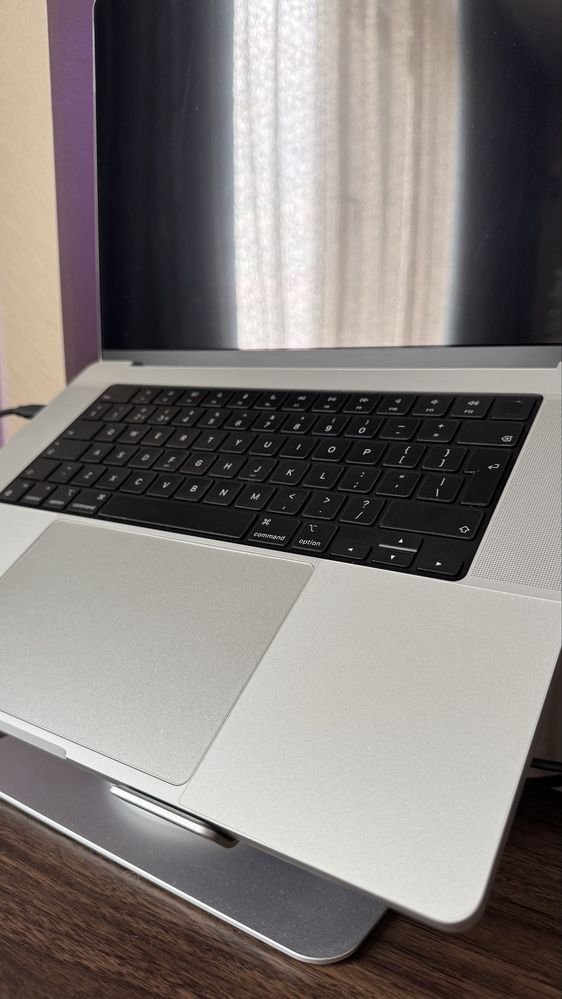 Macbook pro 16 M2 MAX