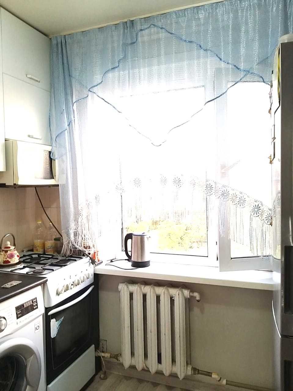 Продам 3-комнатную квартиру 12-микр.