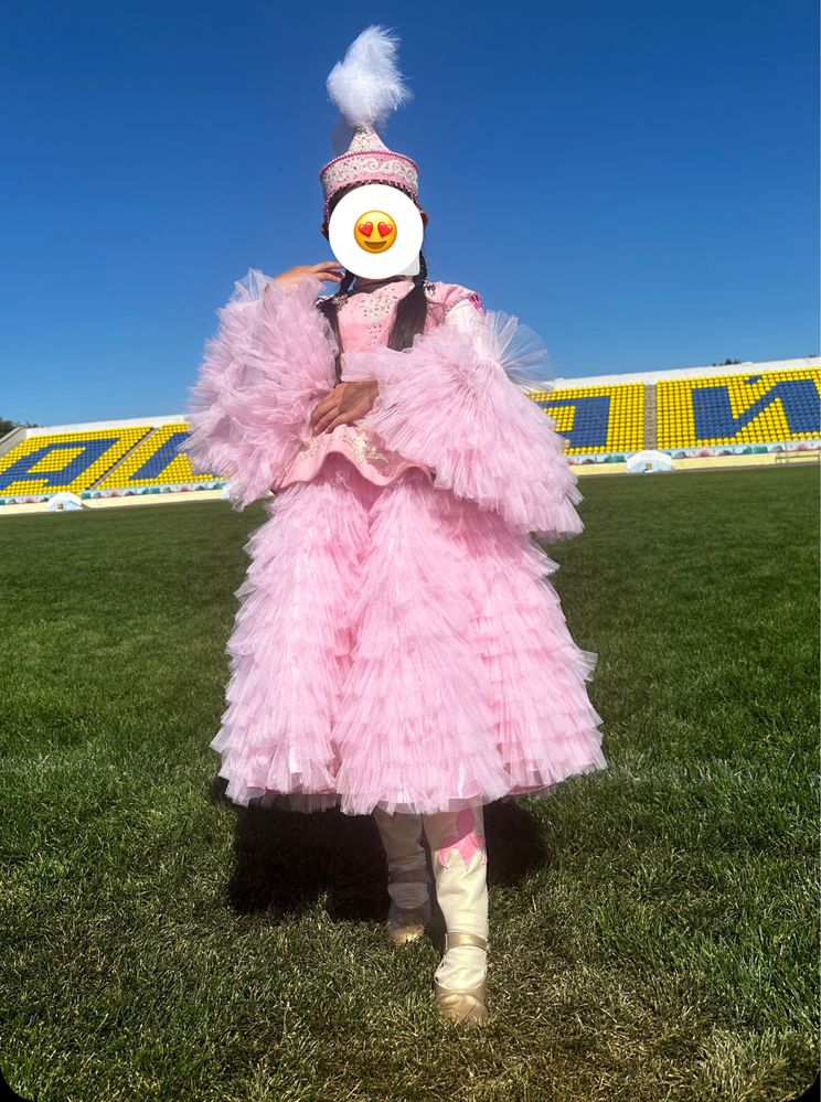 продам платья 5-7лет