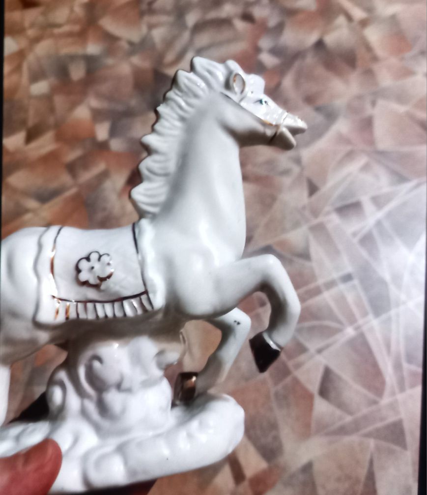 Сувенир лошадь, белая