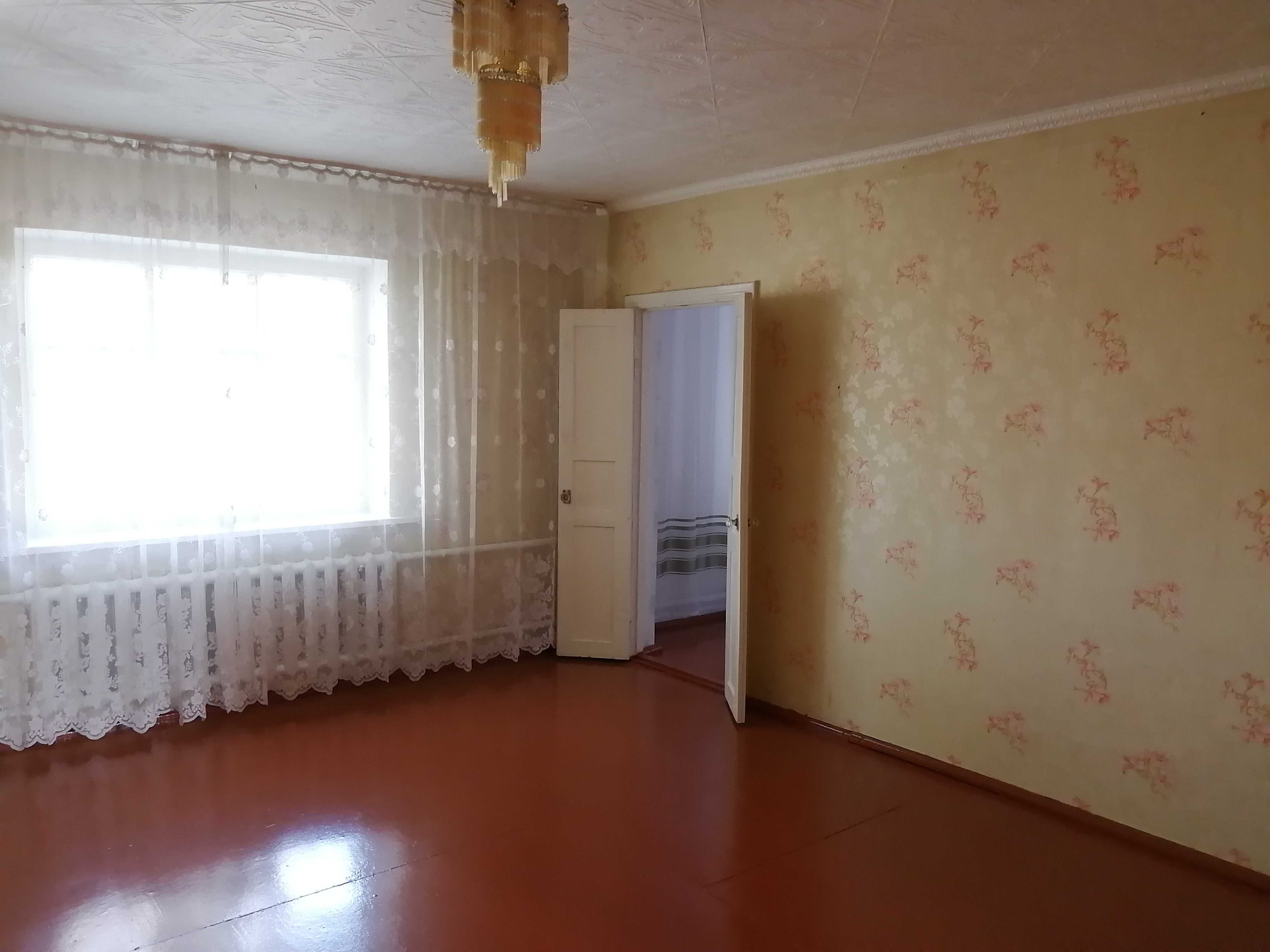 Дом в Жанаесиль, Дом в селе Новоишимка. Дом в пригороде Астаны.