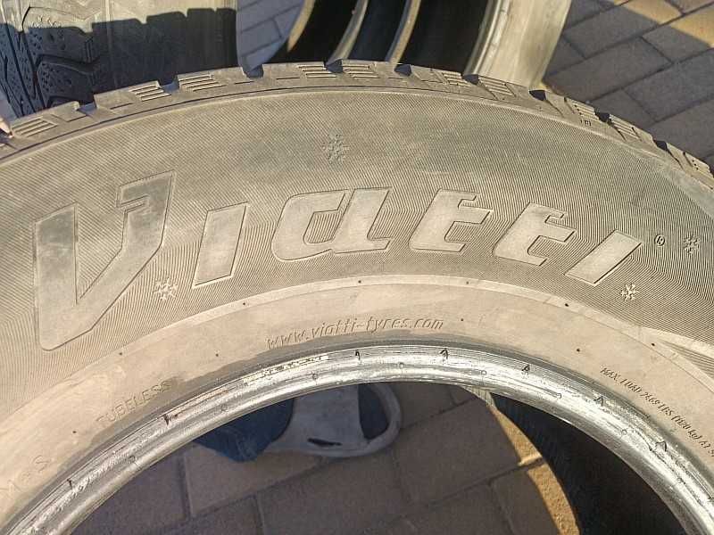 Шины 265/65 R17 - "Viatti Bosco Nordico" (Россия), зимние.