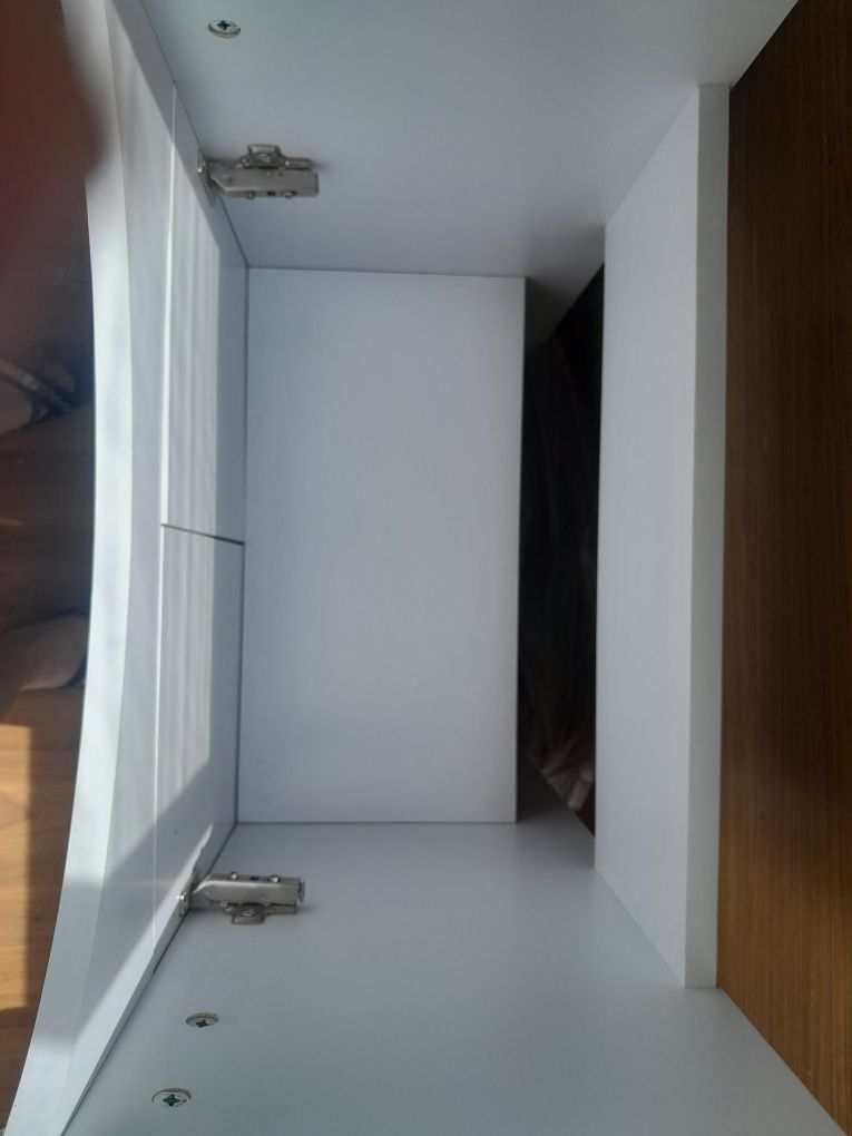 Продам  тумбу уют размером300×485×820