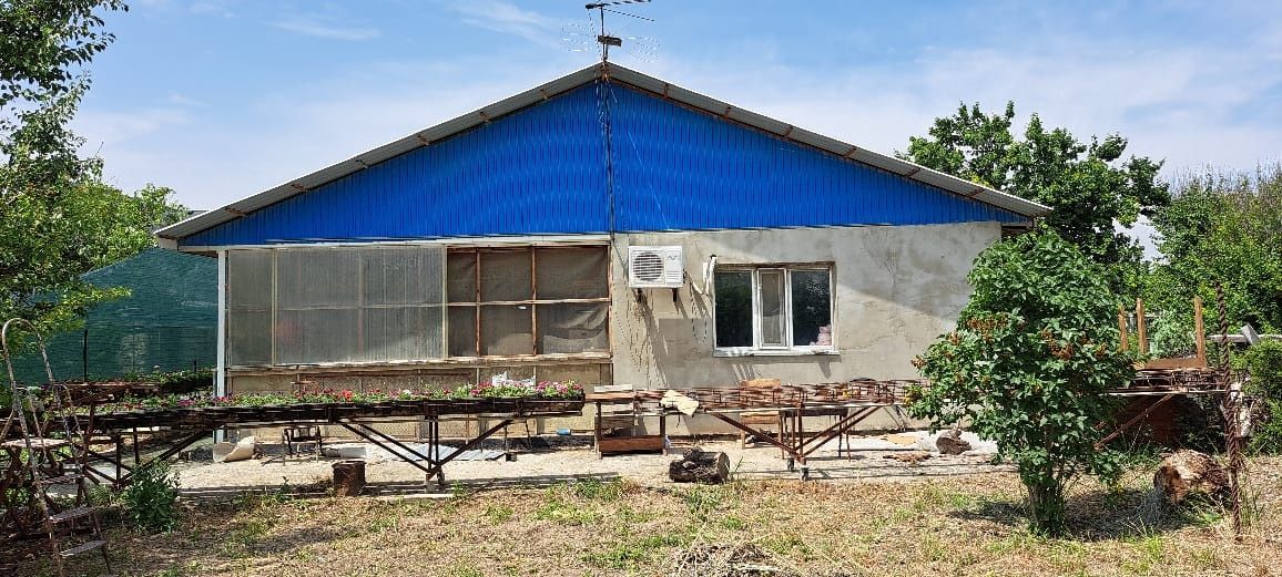 Продаётся дачный участок 12 соток в мкр. Водников-2. Дом 100 м²,
