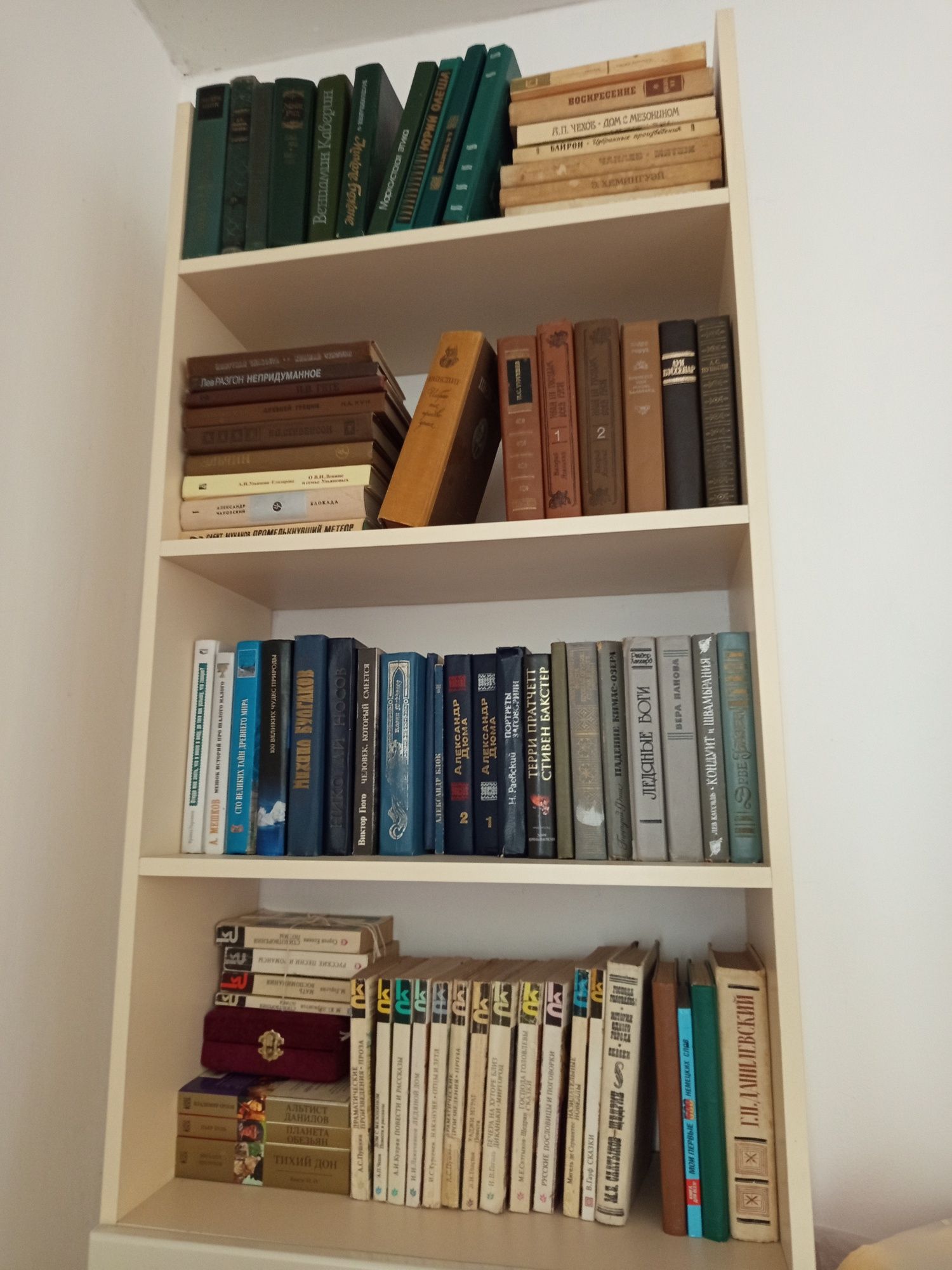 Разные книги любая по 100 тг. Срочно!