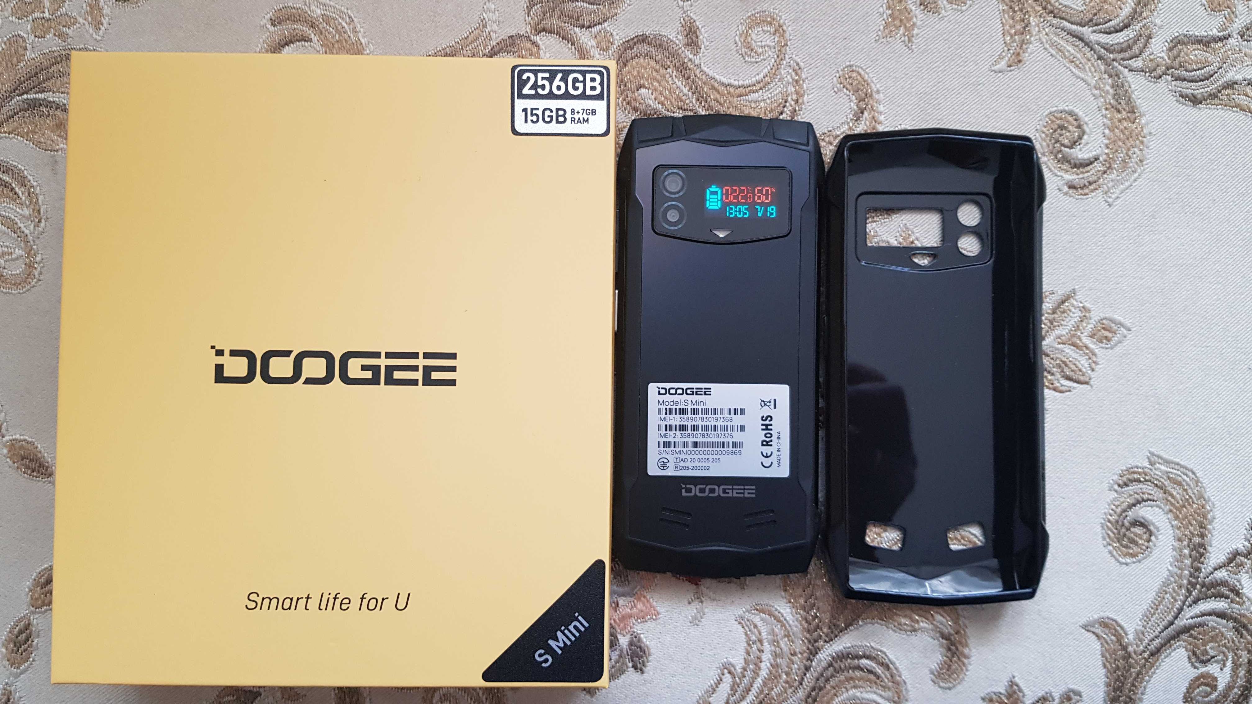 Продам смартфон DOOGEE Smini