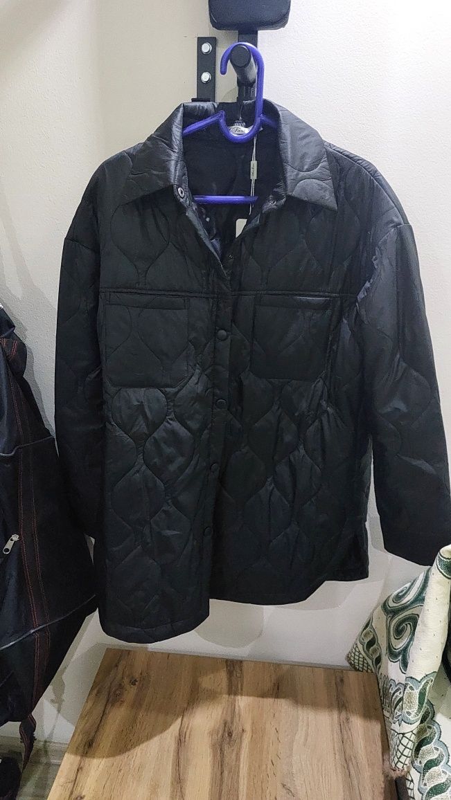 Продам куртку б/у