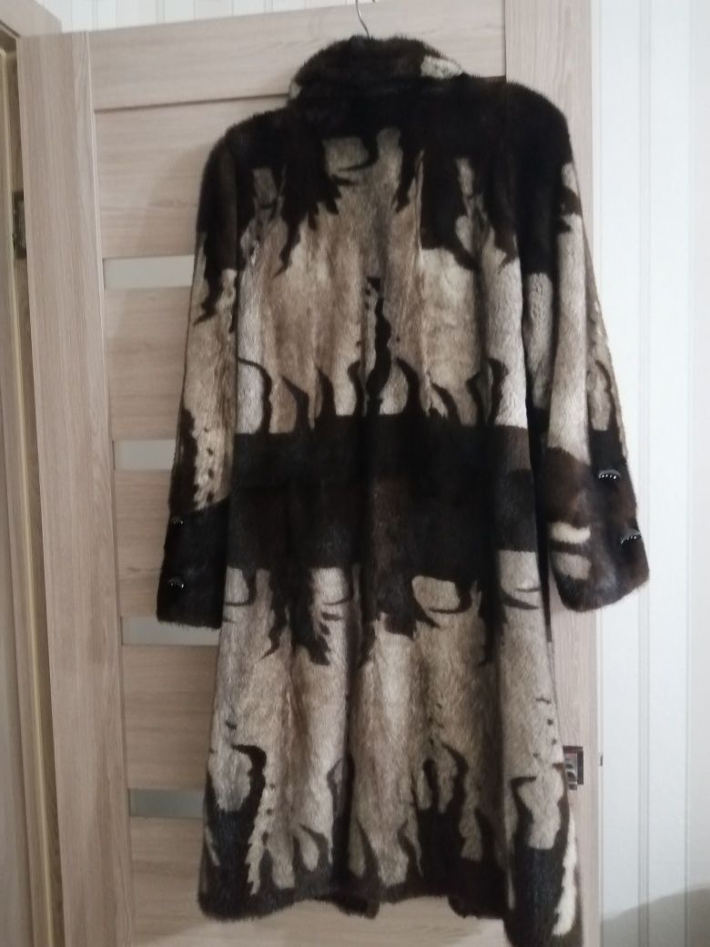 Продам шубу норковую