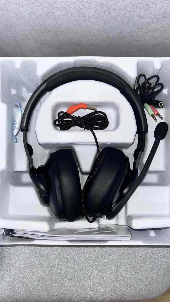 Наушники JBL Quantum 200 черные