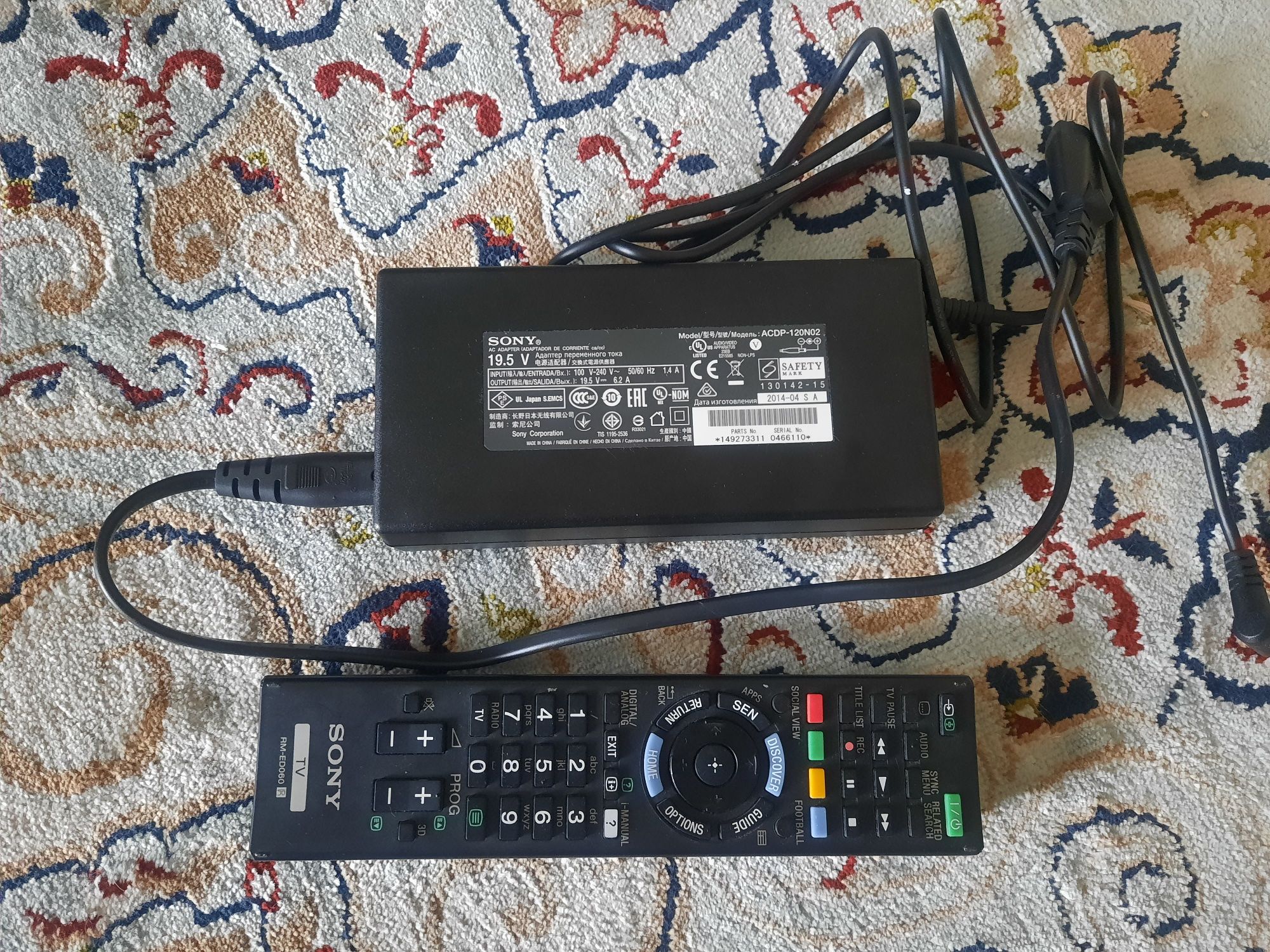 Продам телевизор Sony kdl 55w817b на запчасти
