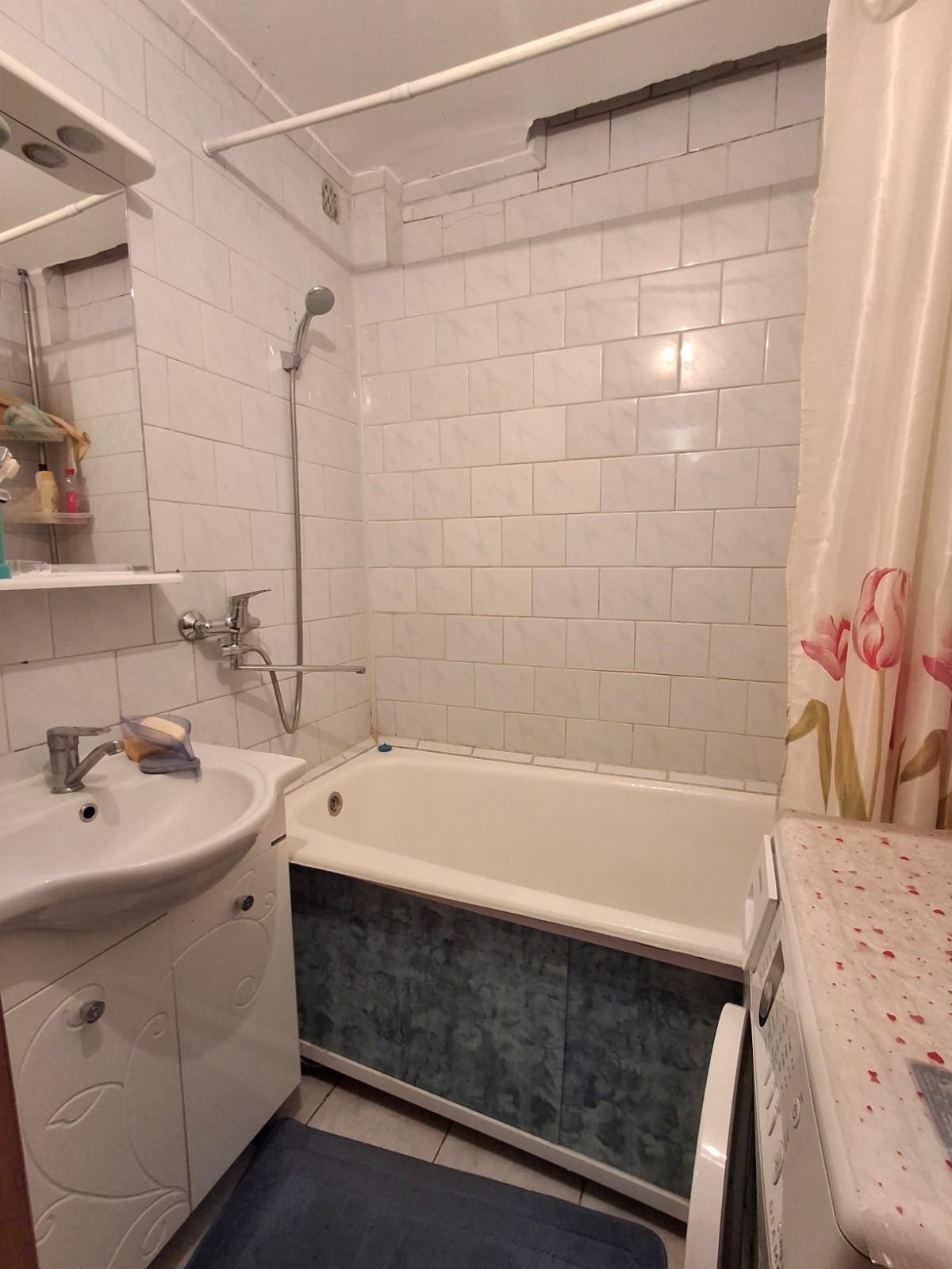Продам  2×комнатную улучшения квартиру