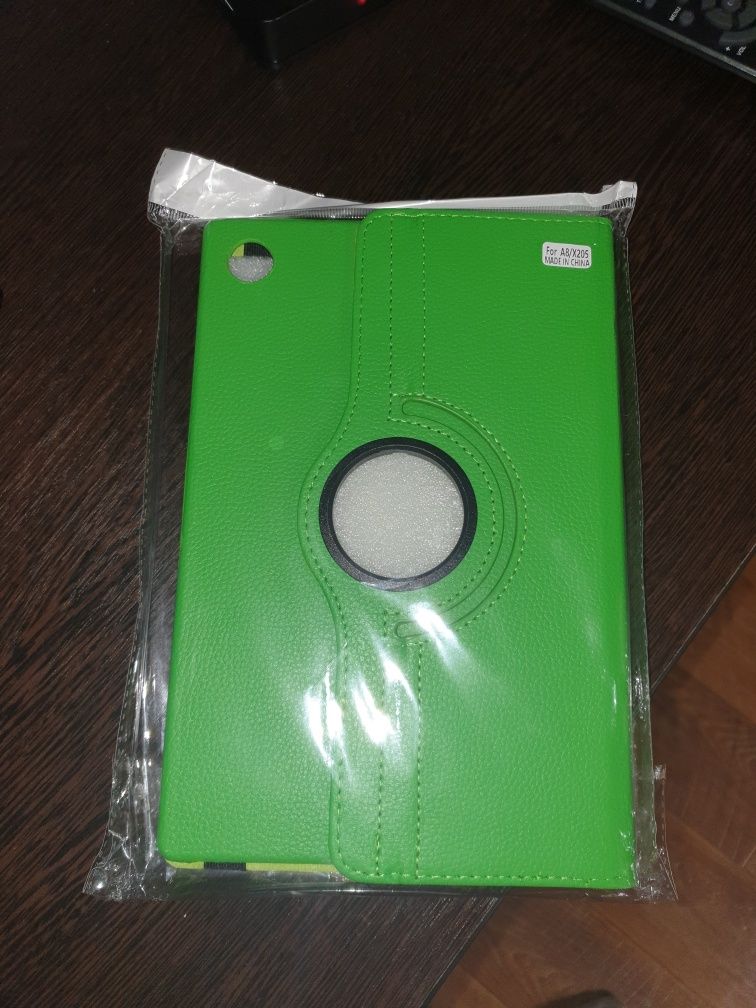 Продам плоский защитный чехол на планшет samsung Tab A8, 10,5 дюймов.