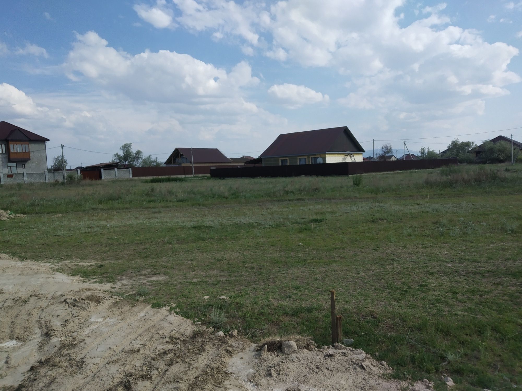 Продам участок 10 соток мкр-н Жастар 2.