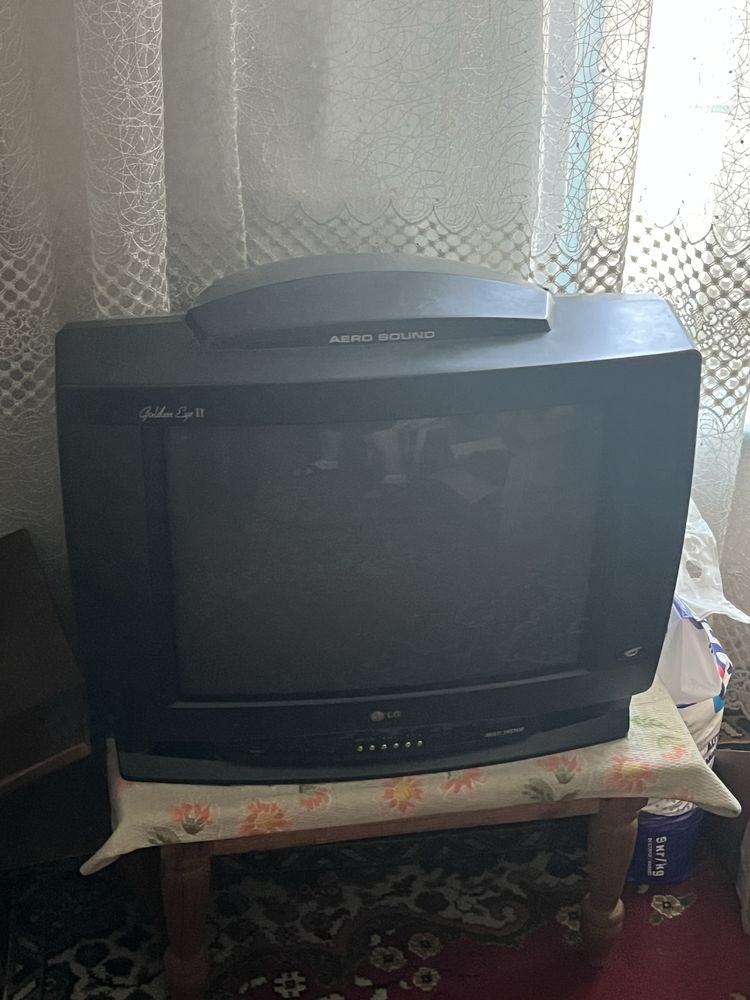 Продам телевезор на зкпчасти