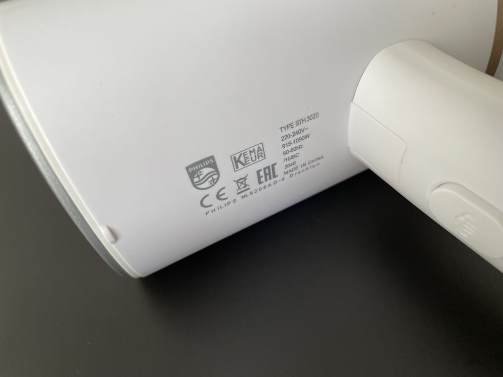 Отпариватель Philips STH 3020