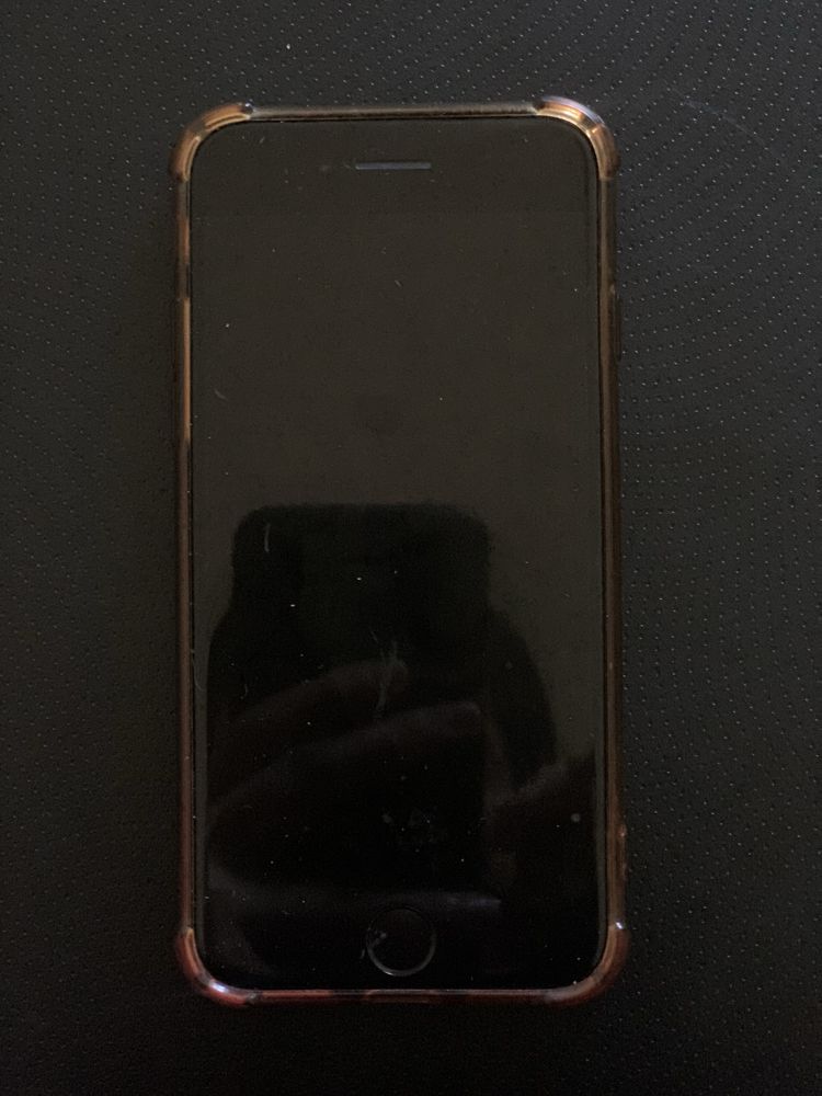 IPhone SE с внутренностями IPhone 11