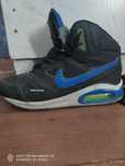 Фирменные зимние кроссовки Nike