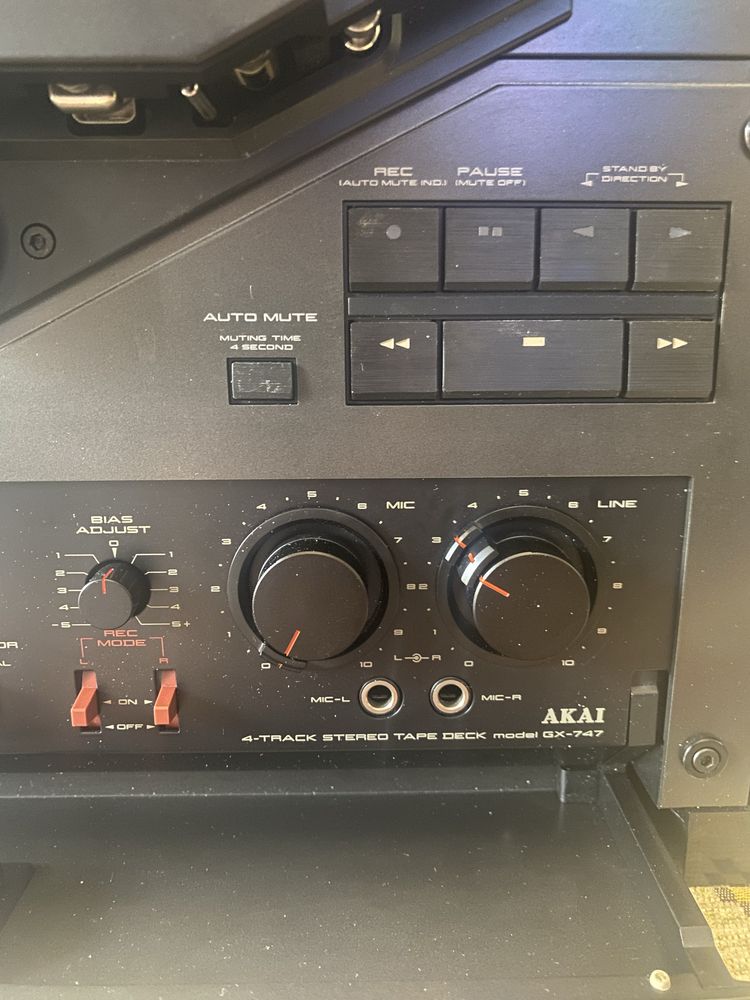 Катушечный магнитофон Akai gx-747
