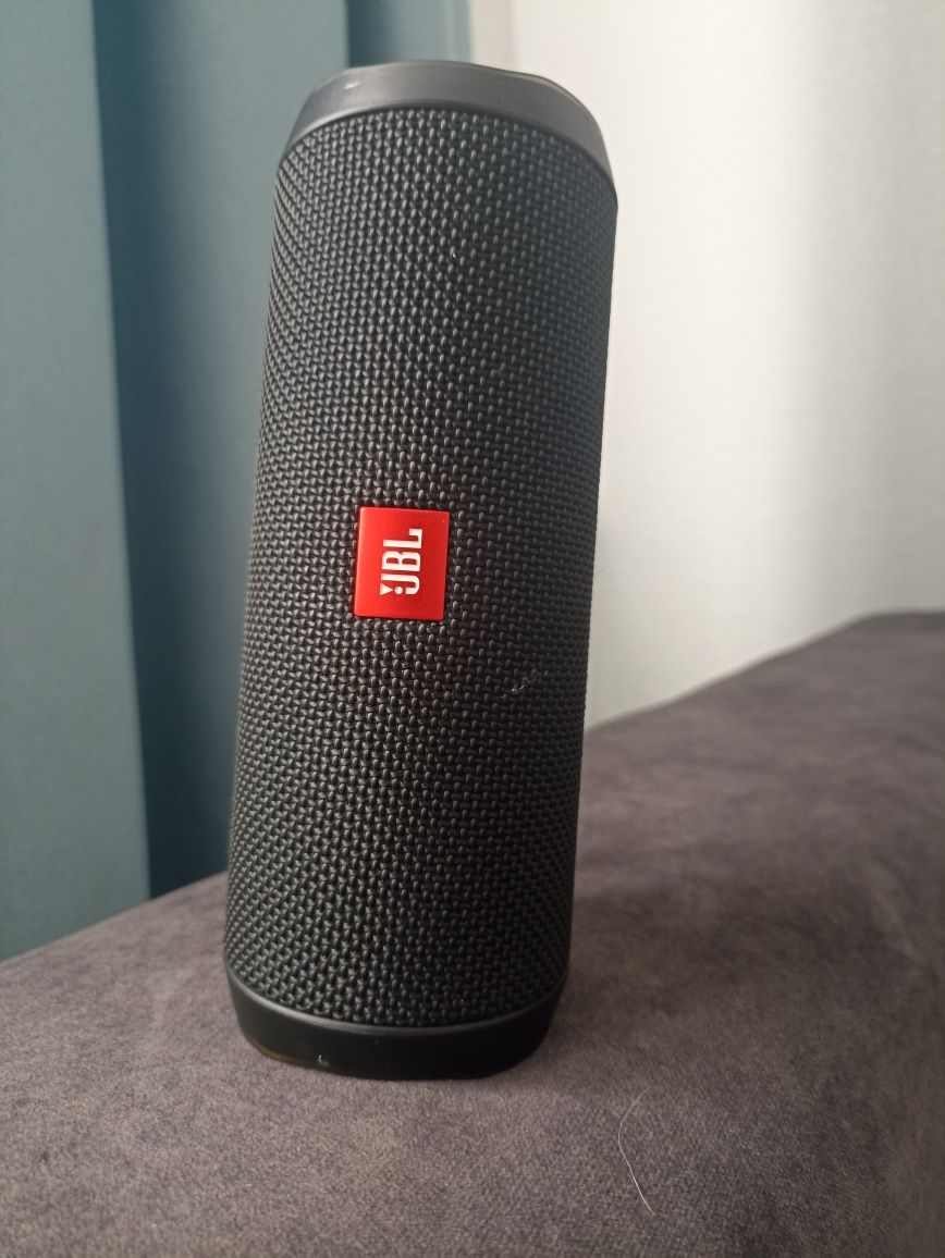 Продаю колонку JBL