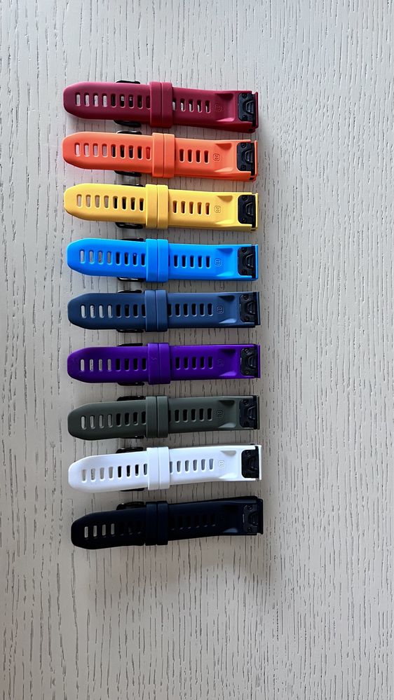 Продам силиконовые сменные ремешки на смарт-часы Garmin