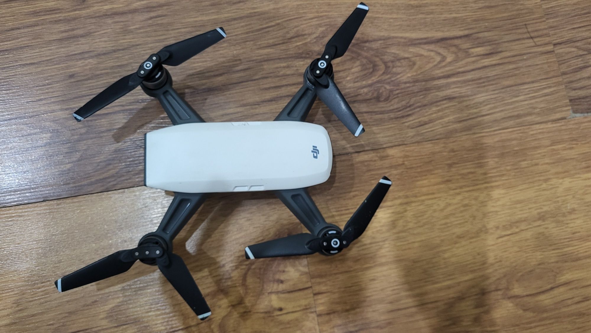 Dji spark дрон с камерой
