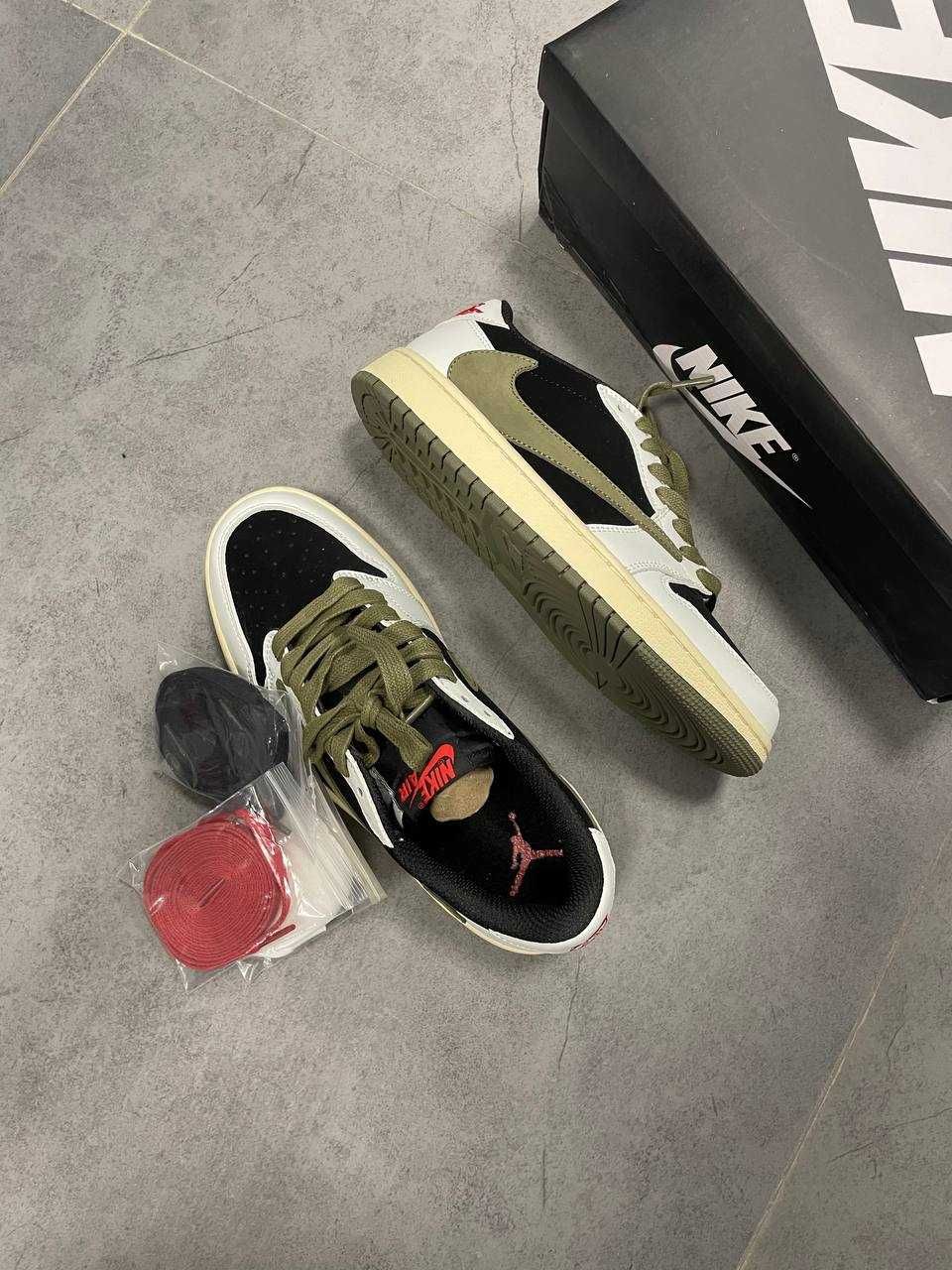 Air Jordan 1 Retro Low OG SP Travis Scott Olive 77