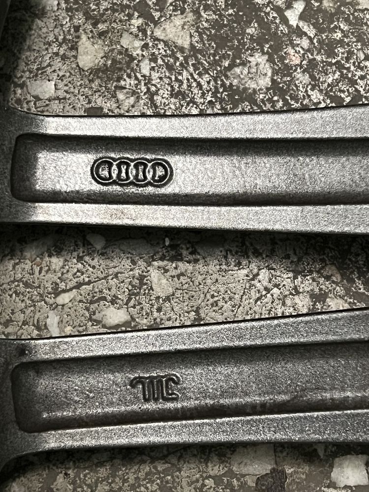 диски R20 пара оригинал от AUDI S8 D3 ауди