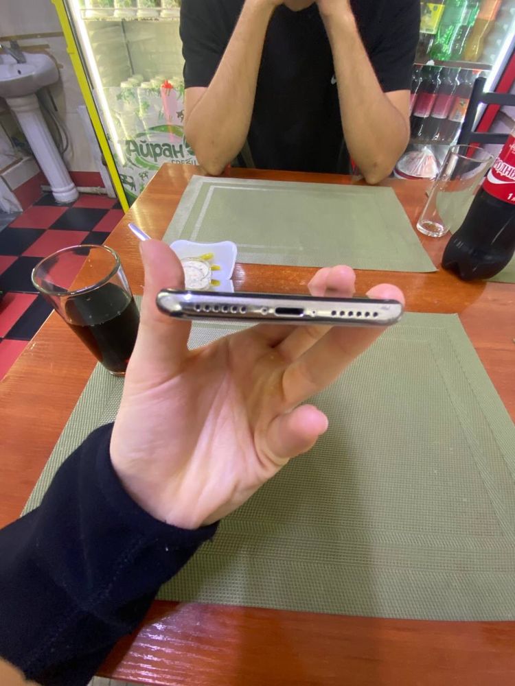 Айфон X 256 гб.