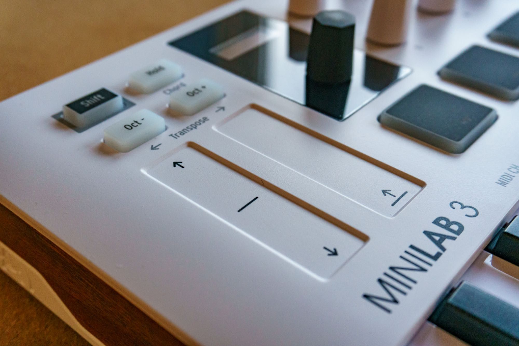 MIDI-клавиатура Arturia MiniLab 3