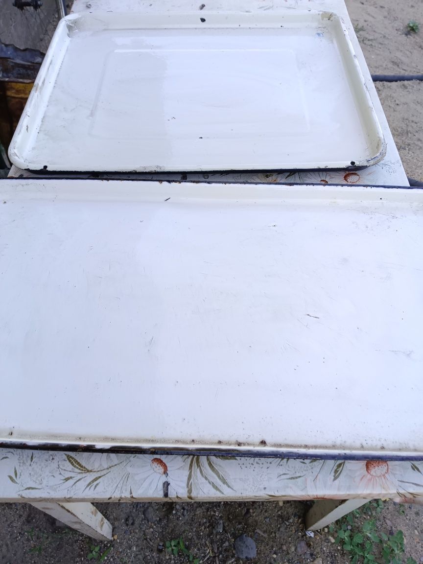 Продам листы духовки разные