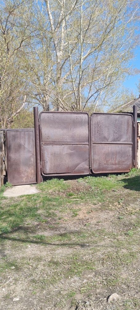 Продам участок с домом . Зимний вариант