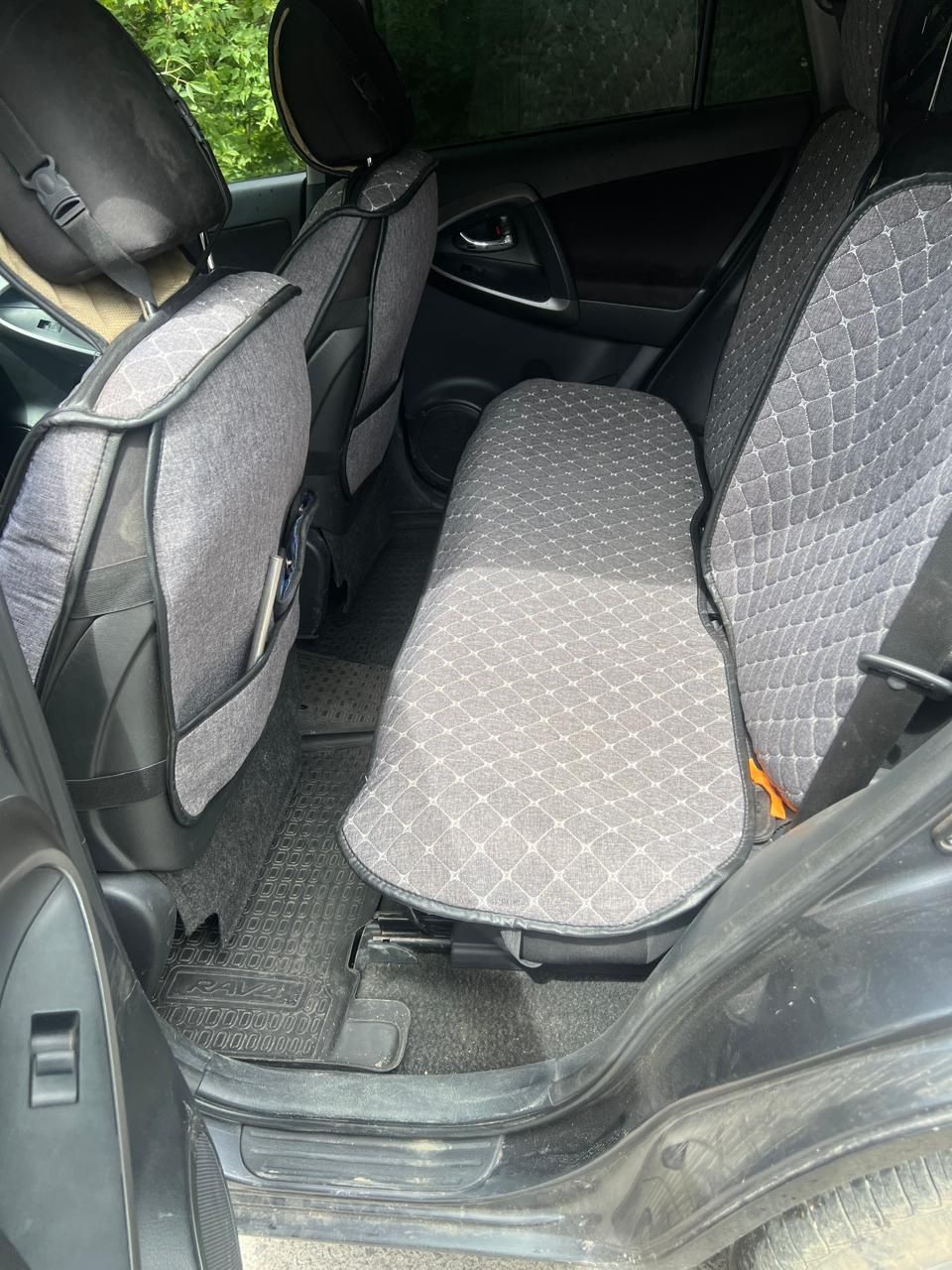 Продаю Toyota Rav4