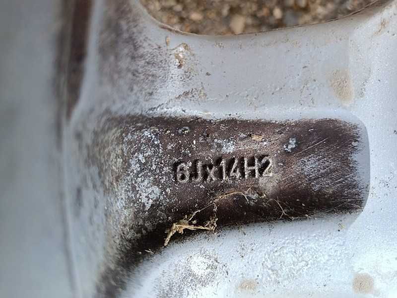 Продам оригинальные легкосплавные диски на автомашину Subaru