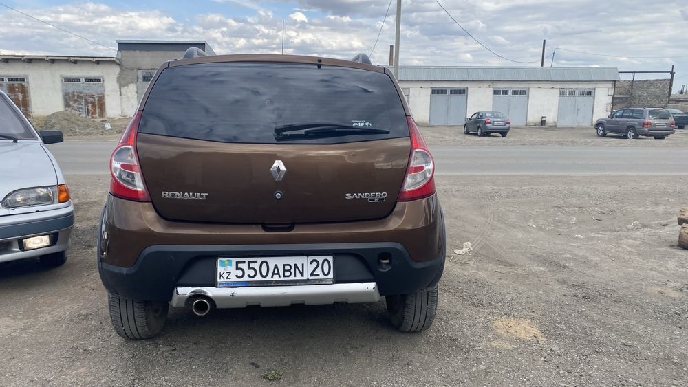 продам хорошую надежную кроссовер