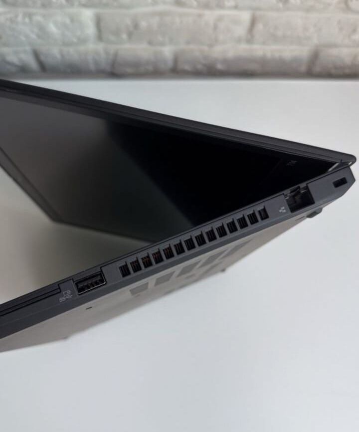 Thinkpad E14 I5 10gen, 16gb ram ssd 256gb